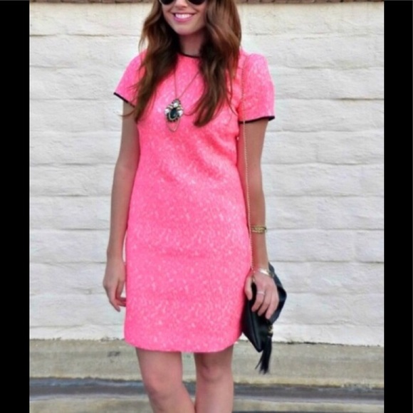 Banana Republic Dresses & Skirts - Banana Republic Embossed Neon Pink Shift Dress